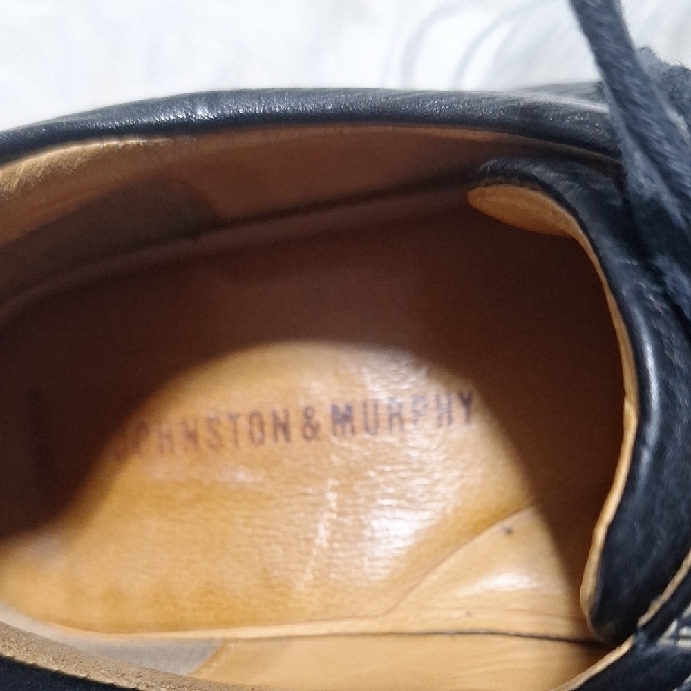 Johnston & Murphy Classic Black Oxfords - Picture 6 of 7